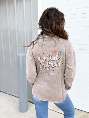 Easel Los Angeles Wild & Free Mineral Washed In Mocha Button-Up Utility Shacket